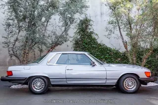 Foto 4 di 24: 1981 Mercedes Benz 380SLC