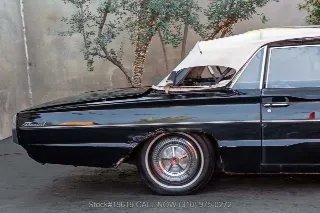 Foto 11 di 24: 1966 Ford Thunderbird