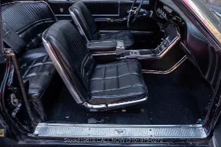 Foto 20 di 24: 1966 Ford Thunderbird
