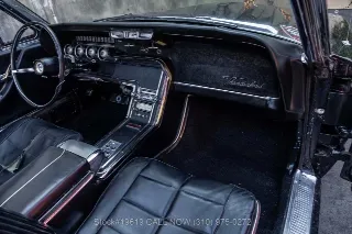 Foto 22 di 24: 1966 Ford Thunderbird