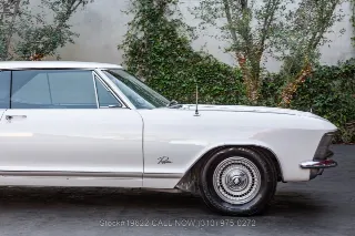 Foto 10 di 24: 1964 Buick Riviera