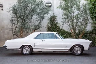 Foto 4 di 24: 1964 Buick Riviera