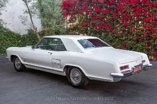 Foto 7 di 24: 1964 Buick Riviera
