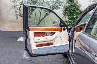 Foto 15 di 24: 1999 Rolls Royce Silver Seraph