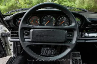 Foto 21 di 24: 1989 Porsche 964