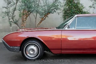 Foto 12 di 24: 1962 Ford Thunderbird