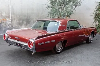 Foto 5 di 24: 1962 Ford Thunderbird