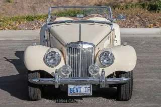 Foto 3 di 24: 1954 MG TF