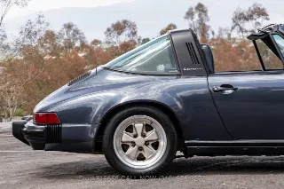 Foto 19 di 24: 1985 Porsche Carrera