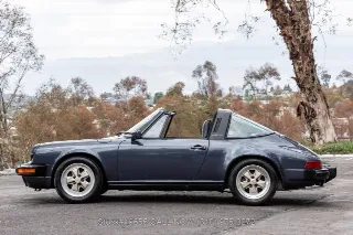 Foto 20 di 24: 1985 Porsche Carrera