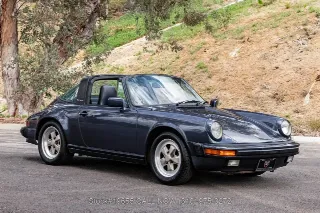Foto 4 di 24: 1985 Porsche Carrera