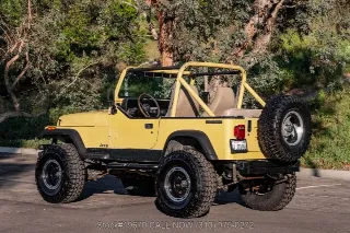 Foto 11 di 24: 1991 Jeep Wrangler 4x4