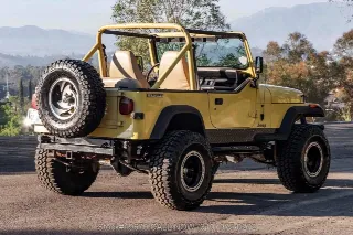 Foto 7 di 24: 1991 Jeep Wrangler 4x4