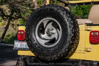 Foto 8 di 24: 1991 Jeep Wrangler 4x4