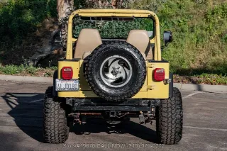 Foto 9 di 24: 1991 Jeep Wrangler 4x4