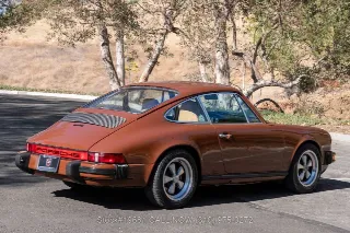 Foto 7 di 24: 1974 Porsche 911