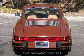 Foto 8 di 24: 1974 Porsche 911