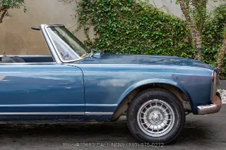 Foto 21 di 24: 1967 Mercedes Benz 250SL