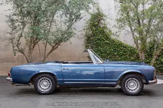 Foto 4 di 24: 1967 Mercedes Benz 250SL