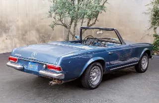Foto 5 di 24: 1967 Mercedes Benz 250SL