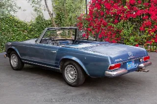 Foto 7 di 24: 1967 Mercedes Benz 250SL
