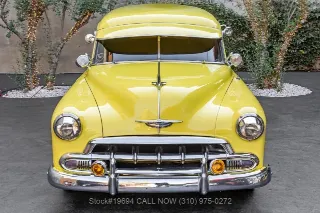 Foto 2 di 24: 1952 Chevrolet Sedan