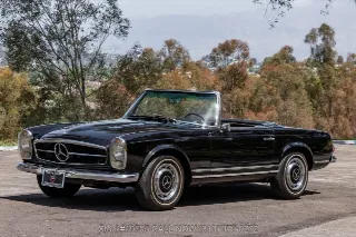 Foto 10 di 24: 1966 Mercedes Benz 230SL