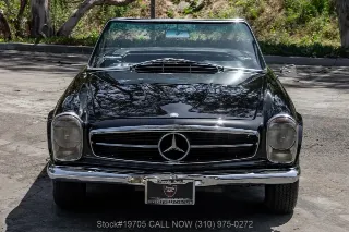 Foto 2 di 24: 1966 Mercedes Benz 230SL