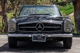 Foto 3 di 24: 1966 Mercedes Benz 230SL