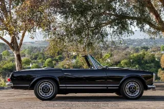 Foto 5 di 24: 1966 Mercedes Benz 230SL