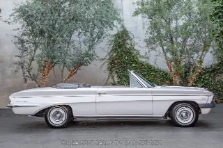 Foto 5 di 24: 1962 Oldsmobile F 85