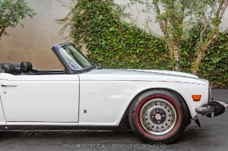 Foto 16 di 24: 1975 Triumph TR6
