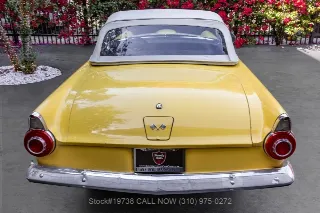 Foto 11 di 24: 1956 Ford Thunderbird