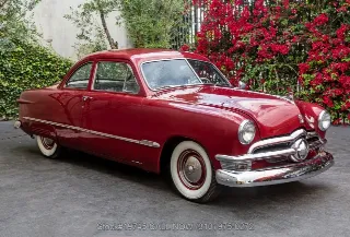 Foto 3 di 24: 1950 Ford Custom Deluxe