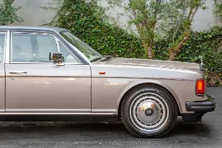 Foto 10 di 24: 1992 Rolls Royce Silver Spur II