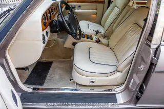 Foto 15 di 24: 1992 Rolls Royce Silver Spur II