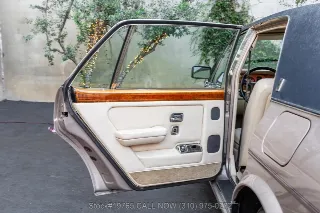 Foto 19 di 24: 1992 Rolls Royce Silver Spur II