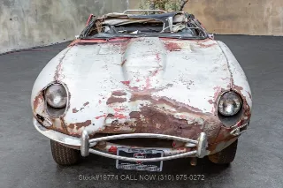 Foto 2 di 24: 1967 Jaguar XKE Series I