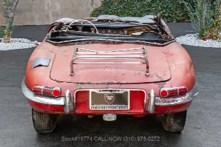 Foto 5 di 24: 1967 Jaguar XKE Series I