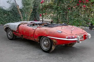 Foto 6 di 24: 1967 Jaguar XKE Series I
