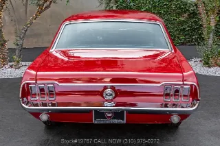 Foto 6 di 24: 1968 Ford Mustang
