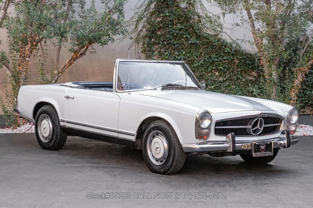 1966 Mercedes Benz 230SL