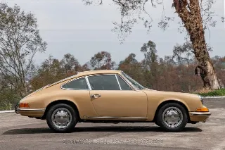 Foto 5 di 24: 1969 Porsche 912