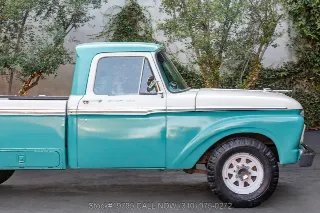 Foto 10 di 24: 1966 Ford F250