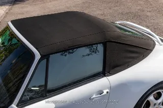 Foto 16 di 24: 1998 Porsche 993