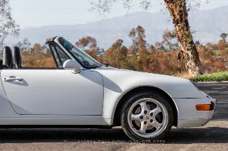 Foto 18 di 24: 1998 Porsche 993