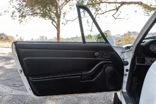 Foto 23 di 24: 1998 Porsche 993