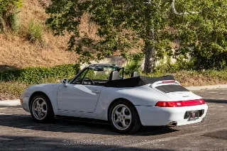 Foto 9 di 24: 1998 Porsche 993