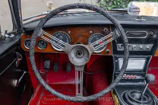 Foto 24 di 24: 1965 Austin Healey 3000