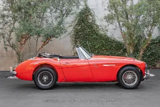 Foto 4 di 24: 1965 Austin Healey 3000